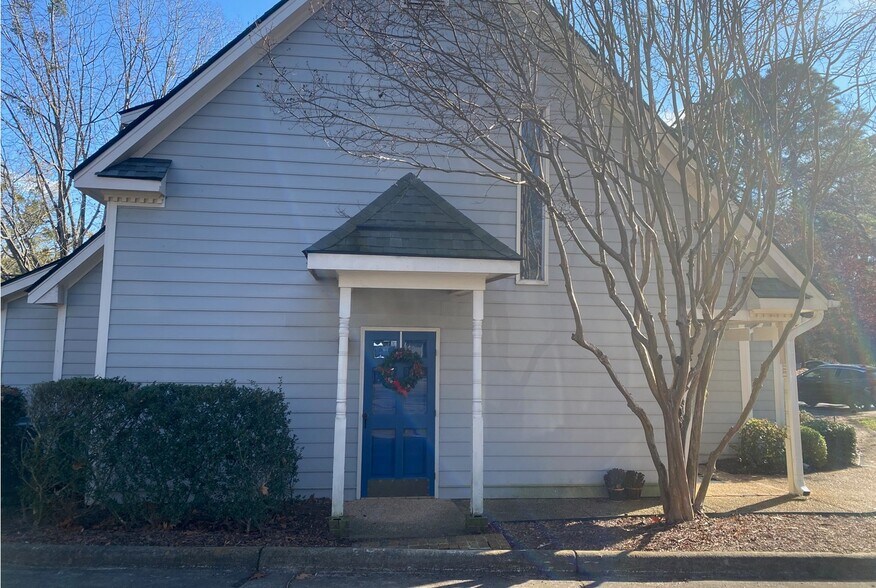 More Photos Of 5106 Bur Oak Cir, Raleigh Office For Lease
