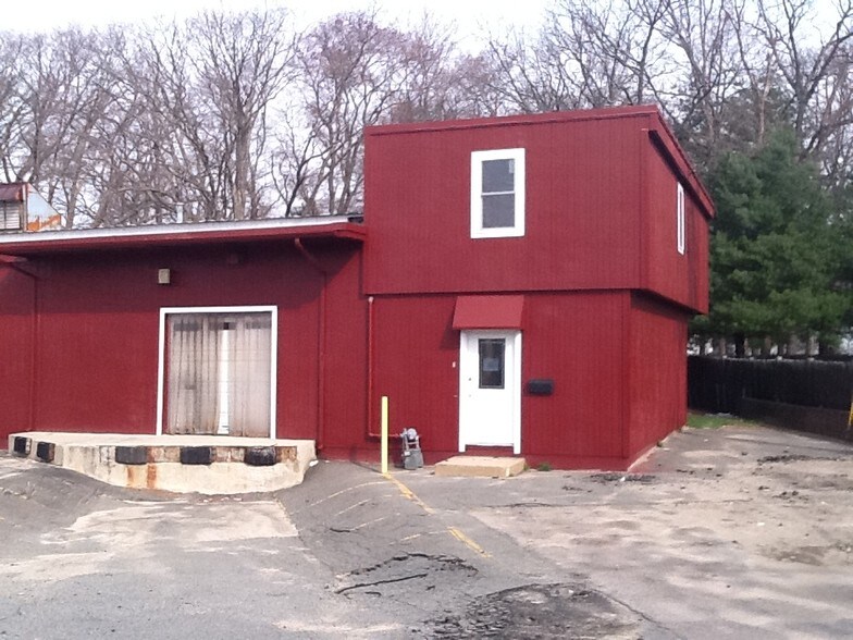 More Photos Of 731 Belmont St, Brockton Warehouse For Lease