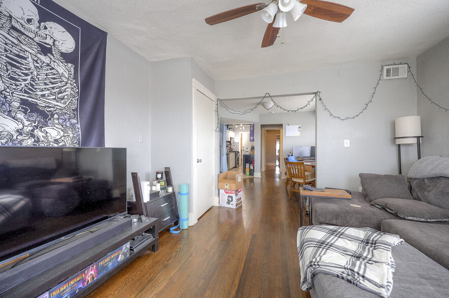 More Photos Of 4226-4228 Locust St, Kansas City Apartments For Sale