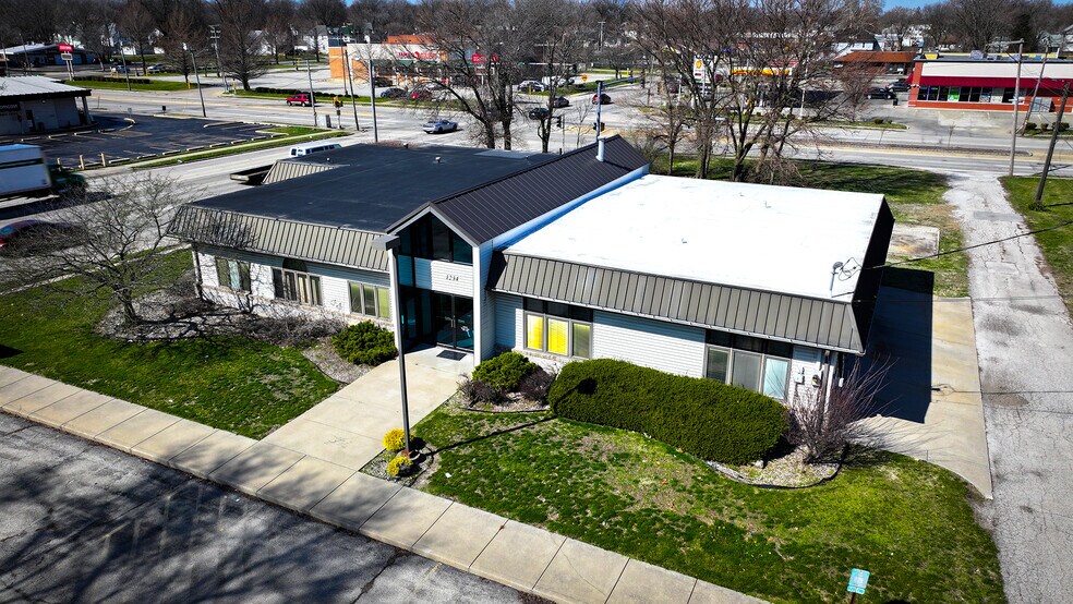 More Photos Of 1234 N Water St, Decatur Office For Sale