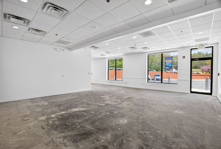 More Photos Of 214 Broadway, Saugus Unknown For Lease