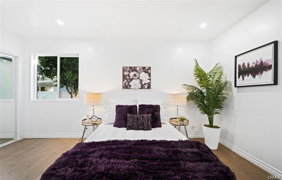 More Photos Of 1484 N Clybourn Ave, Burbank Apartments For Sale