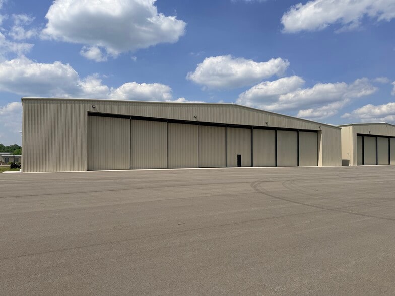 More Photos Of 460 Tasa Dr, Fombell Airplane Hangar For Lease