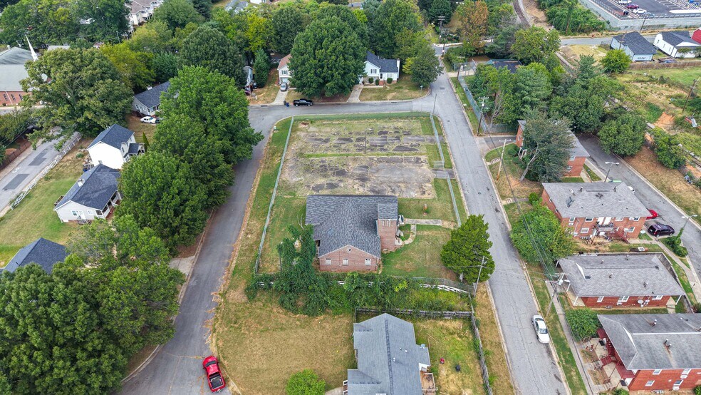 More Photos Of 1326 N Main St, Winston-Salem Specialty For Sale