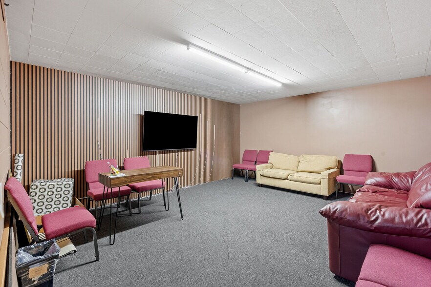 More Photos Of 6206 Lilac Dr N, Brooklyn Center Religious Facility For Sale