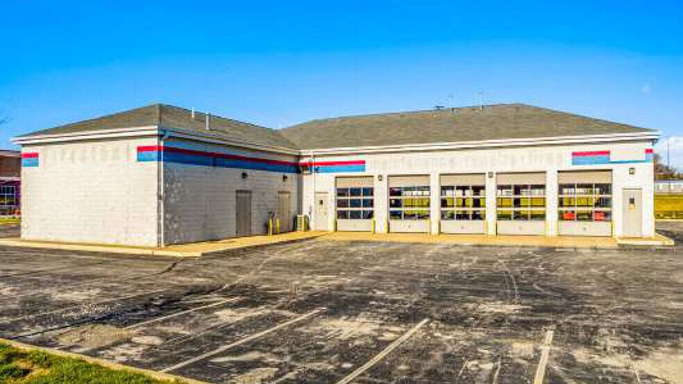 More Photos Of 7811 Southtown Crossing Blvd, Fort Wayne General Retail For Sale