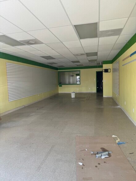 More Photos Of 2323 S Buckner Blvd, Dallas Freestanding For Lease