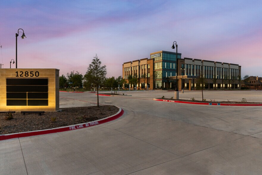 More Photos Of 12850 Dallas Pky, Frisco Medical For Lease