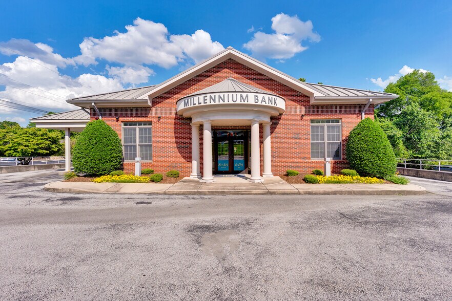 More Photos Of 4712 Hixson Pike, Hixson Bank For Sale