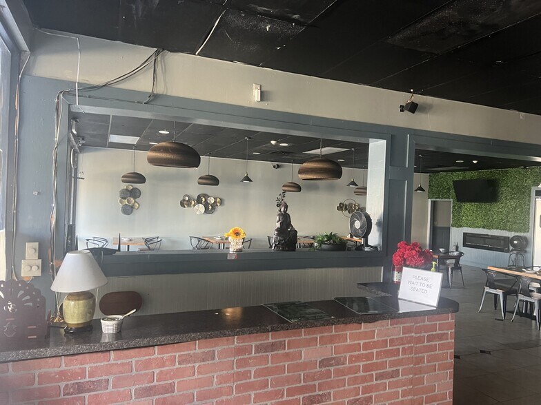 More Photos Of 2551 E Pinetree Blvd, Thomasville Unknown For Lease