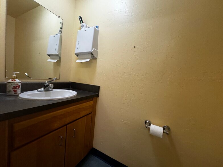 More Photos Of 3838 E Fort Lowell Rd, Tucson Medical For Sale