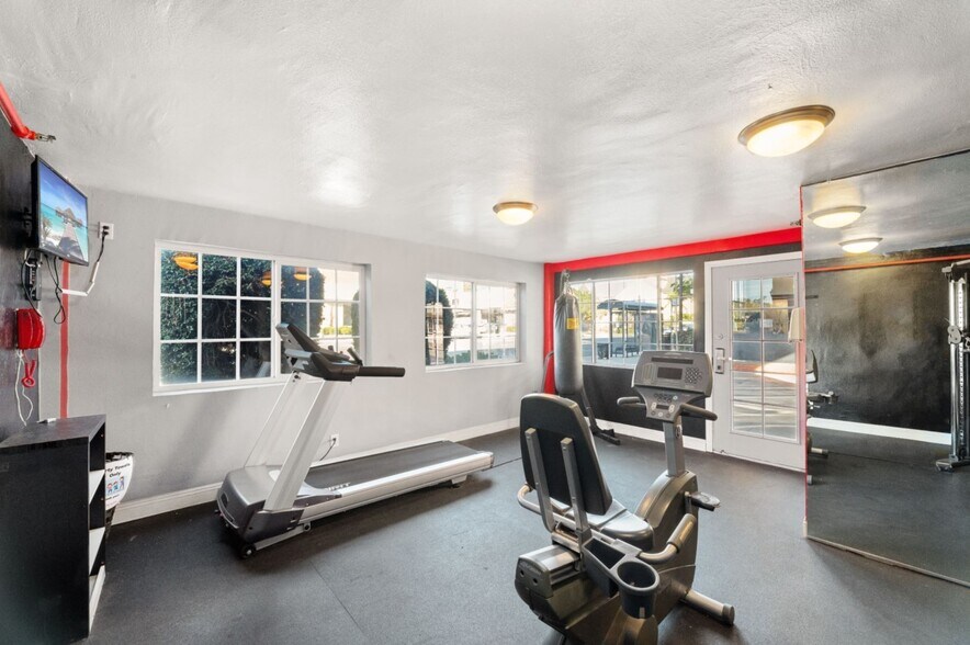 More Photos Of 2156 E Colorado Blvd, Pasadena Hotel For Sale