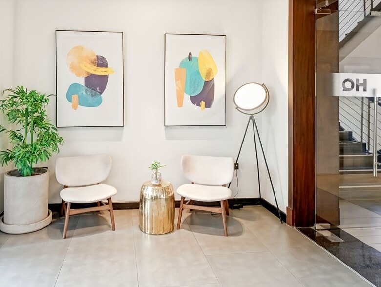 More Photos Of 9452 51 Av NW, Edmonton Coworking Space