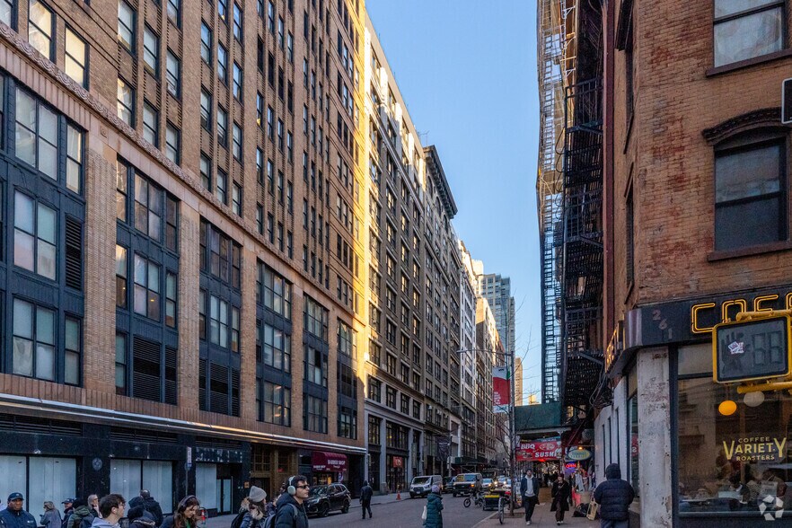 More Photos Of 159 W 25th St, New York Coworking Space