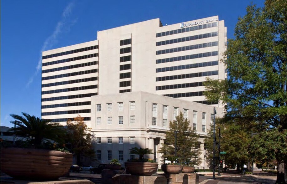 More Photos Of 2001 Park Pl, Birmingham Office For Lease