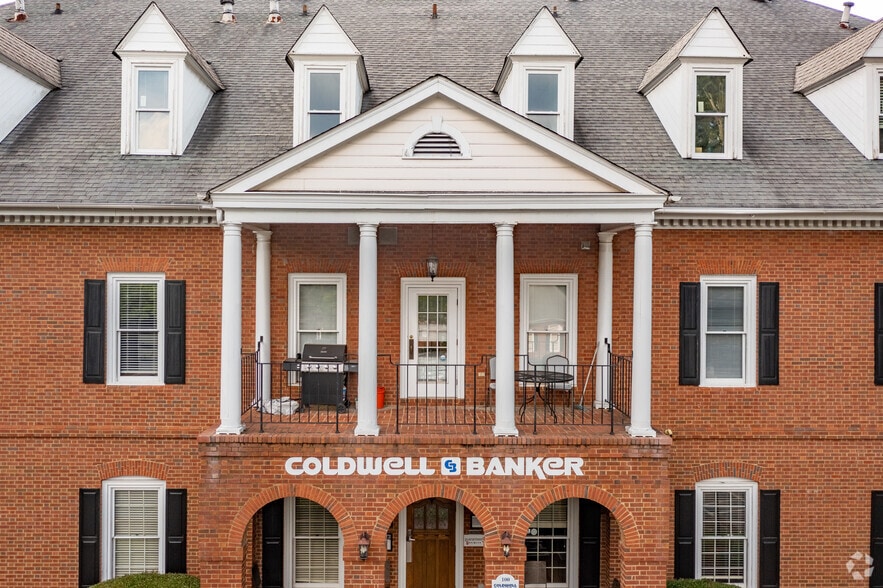 More Photos Of 5591 Chamblee Dunwoody Rd, Dunwoody Office For Lease