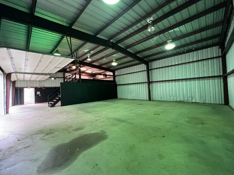 More Photos Of 3900 Miriam Dr, Charlotte Office For Lease