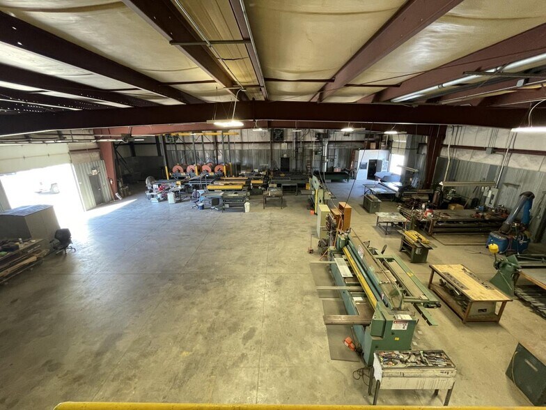 More Photos Of 6671 Shepherdsville Rd, Elizabethtown Warehouse For Lease