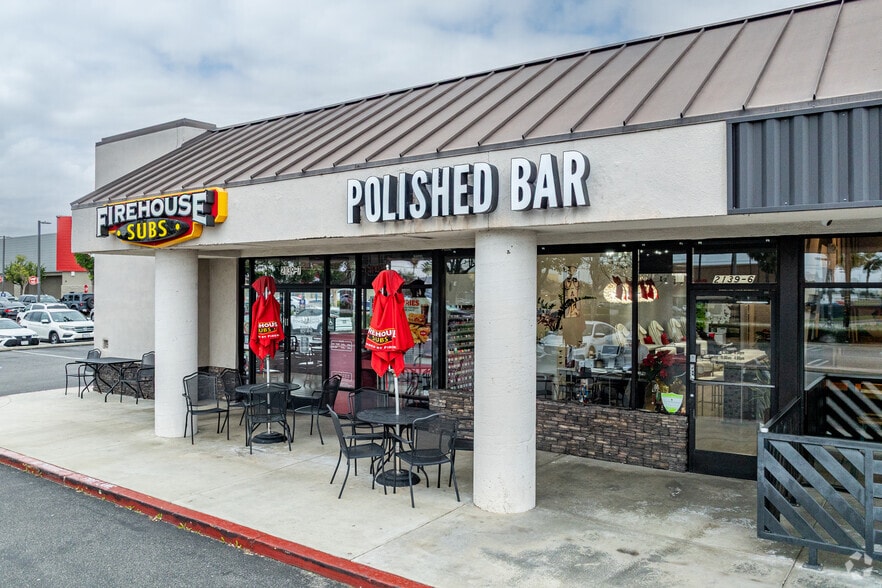 More Photos Of 2115 N Tustin St, Orange Freestanding For Lease