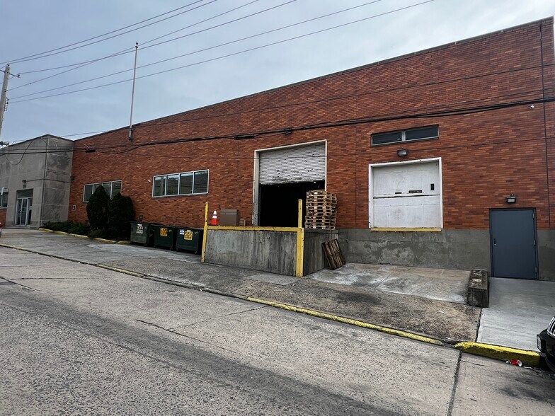 More Photos Of 545 Franklin Ave, Mount Vernon Warehouse For Sale