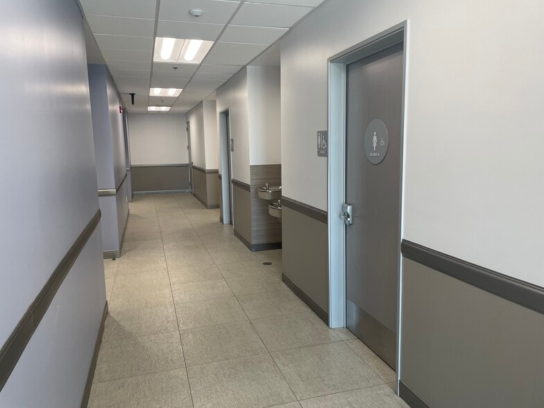 More Photos Of 14252 Schleisman Rd, Eastvale Medical For Lease