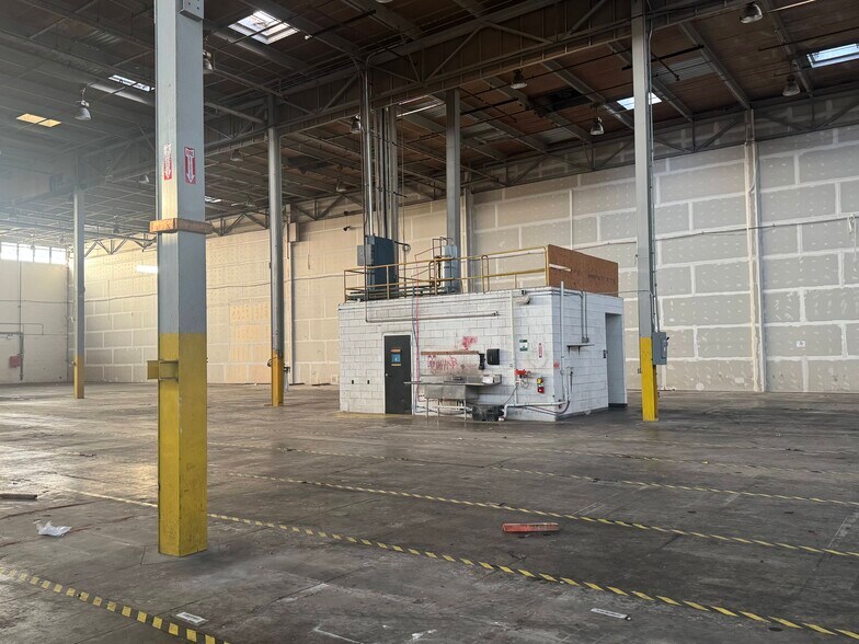 More Photos Of 801 Edwards Ave, New Orleans Distribution For Lease