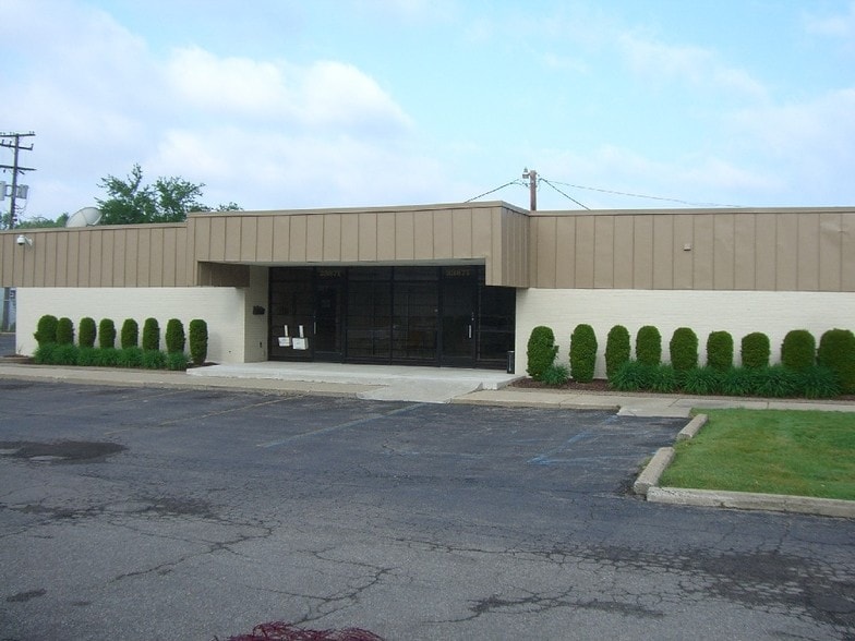 More Photos Of 23861 W McNichols Rd, Detroit Office For Sale