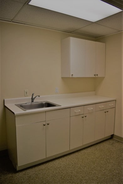 More Photos Of 805-845 Franklin Lakes Rd, Franklin Lakes Unknown For Lease