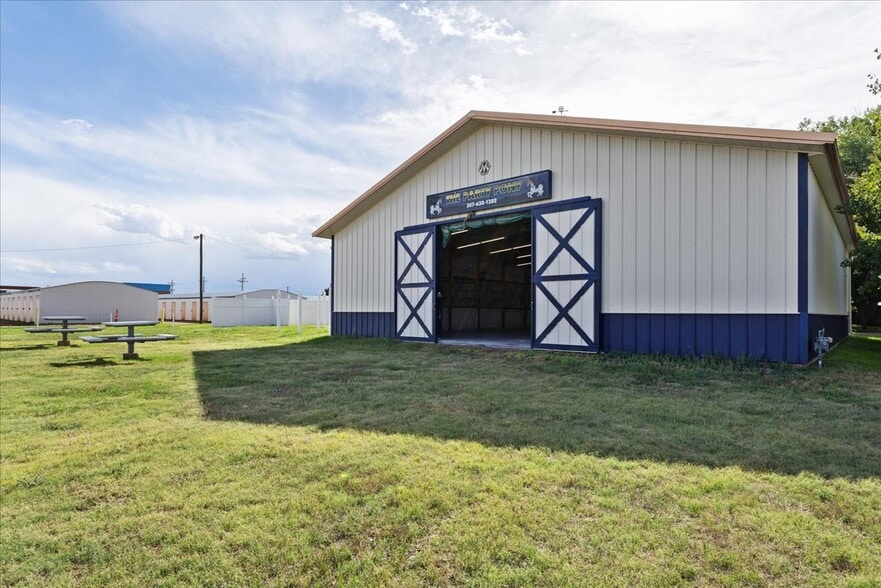 More Photos Of 1902 Avenue C, Cheyenne Industrial For Sale
