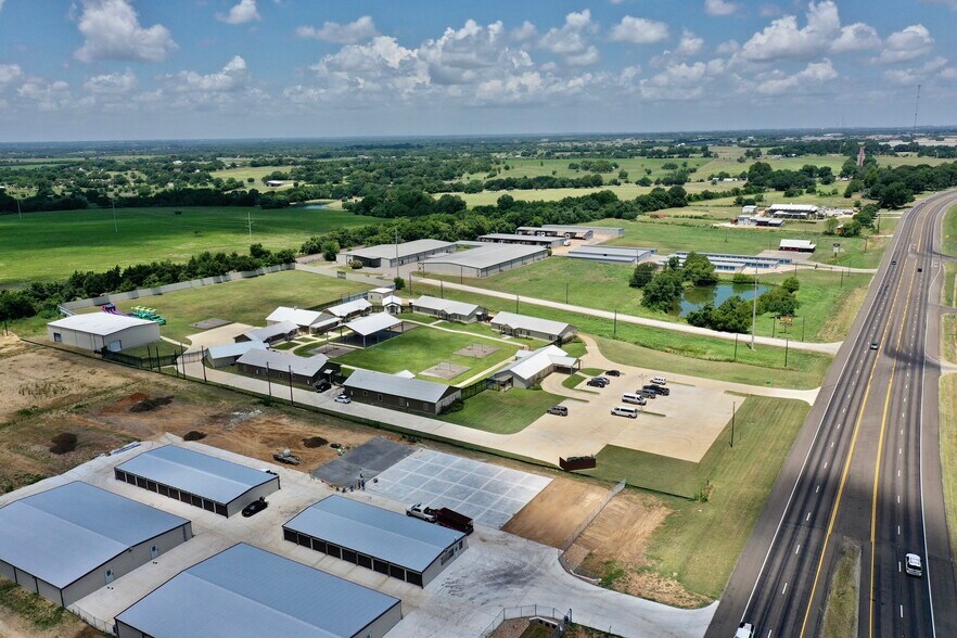 More Photos Of 4150 Highway 36 S, Brenham Shelter For Sale