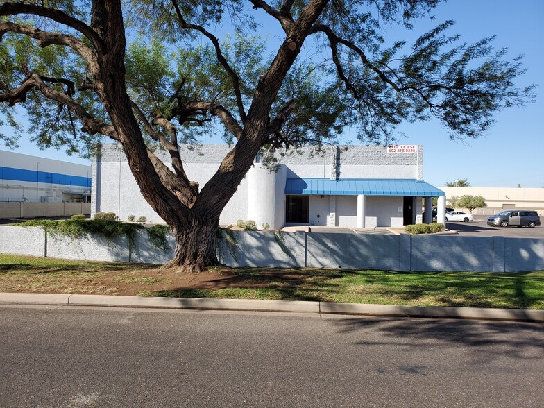 More Photos Of 422 S Madison Dr, Tempe Warehouse For Lease