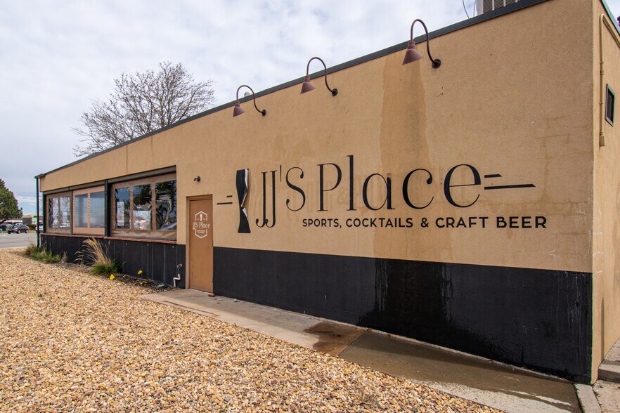 More Photos Of 2340 S Chambers Rd, Aurora Restaurant For Sale