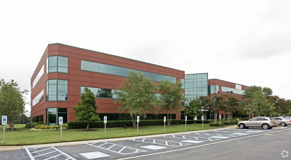 More Photos Of 501 Independence Pky, Chesapeake Unknown For Lease