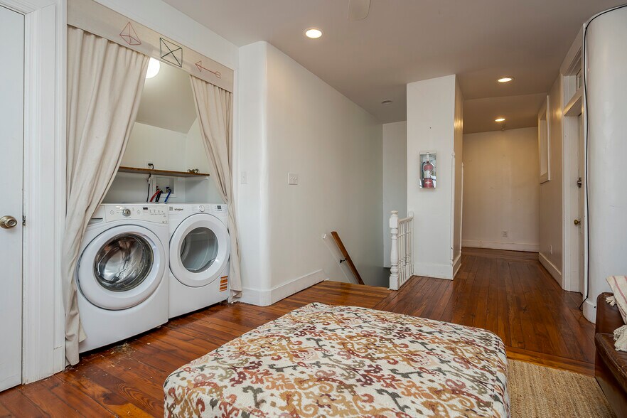 More Photos Of 199 E Loudon Ave, Lexington Office Residential For Sale