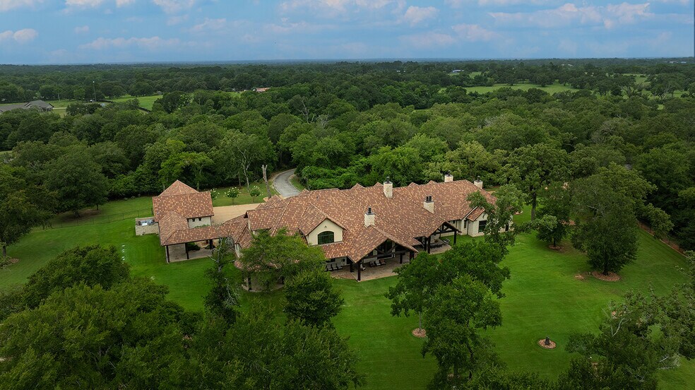More Photos Of 40693 Center Hill Road, Hempstead Specialty For Sale