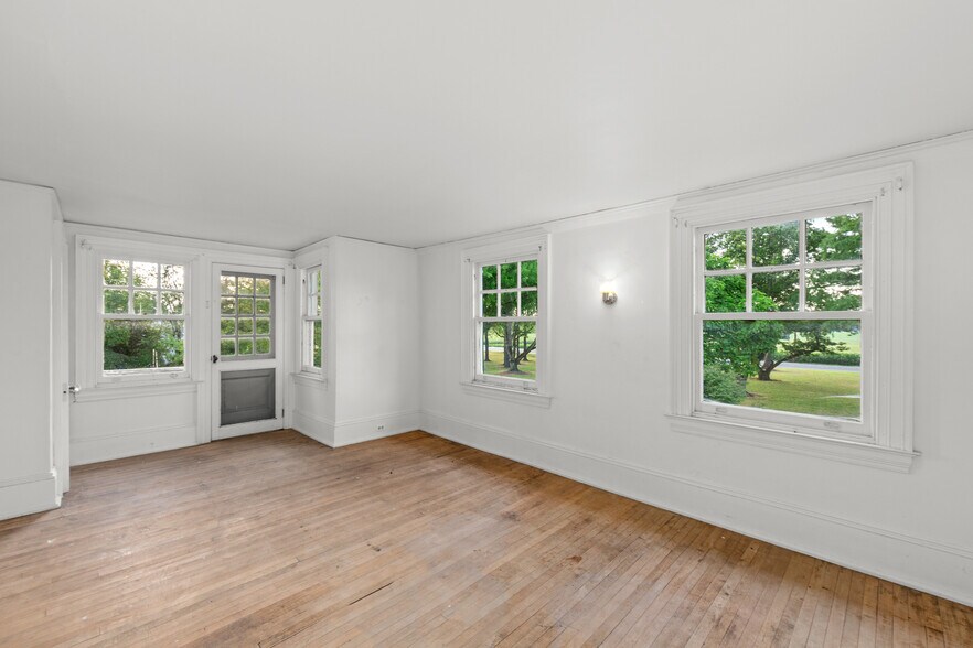 More Photos Of 27058 Mount Pleasant Rd, Columbus Winery Vineyard For Sale