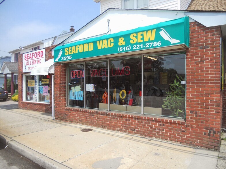 Primary Photo Of 3595 Merrick Rd, Seaford Storefront Retail Residential For Sale