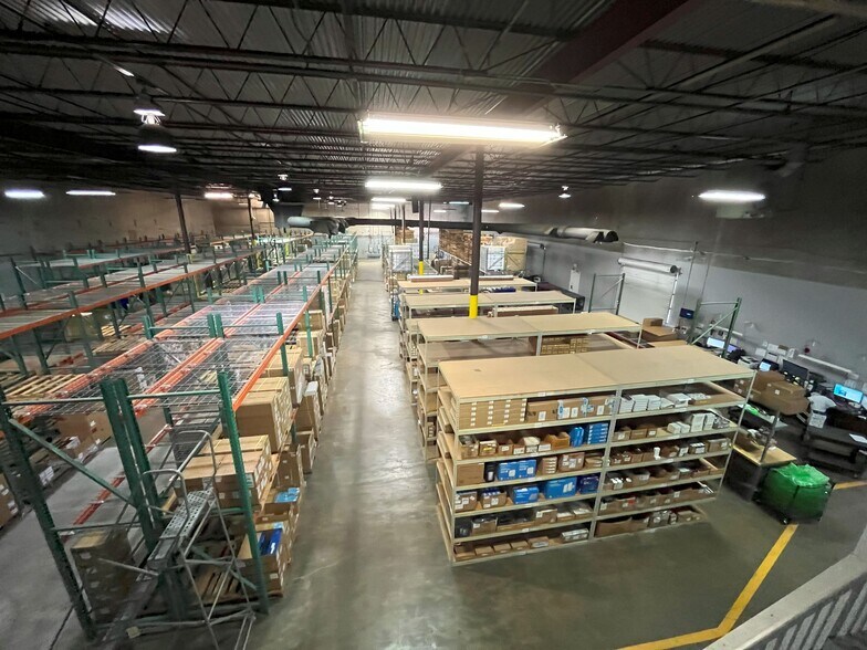 More Photos Of 1720 Townhurst Dr, Houston Warehouse For Sale