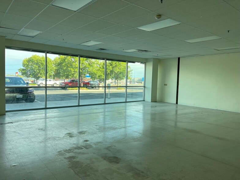 More Photos Of 1820 W Highway 40, Vernal Storefront For Lease