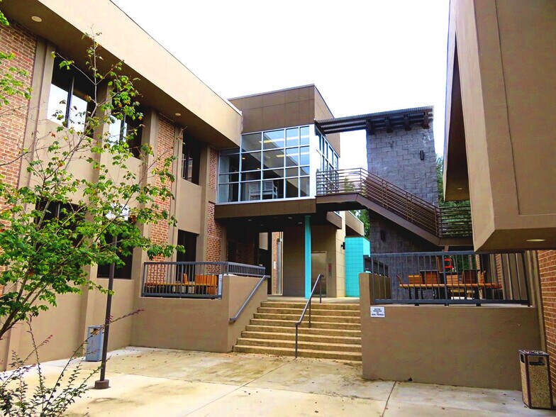 More Photos Of 2639 N Monroe St, Tallahassee Unknown For Lease