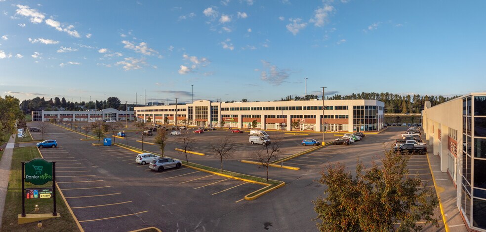 More Photos Of 2800 Av Saint-Jean-Baptiste, Québec Light Distribution For Lease