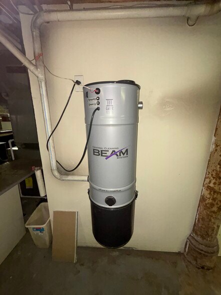 More Photos Of 201 N 3rd St, Hannibal Office For Sale