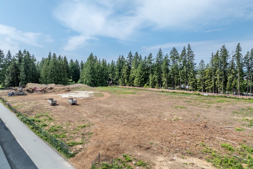 More Photos Of 19228 36 Ave, Surrey Light Manufacturing For Lease