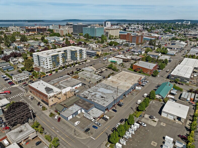 More Photos Of 3228-3220 McDougall Ave, Everett Manufacturing For Sale