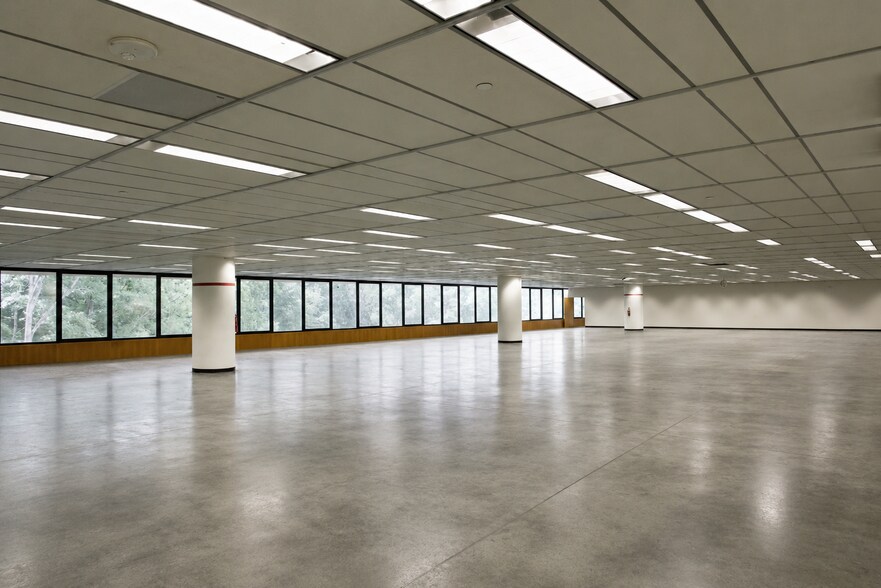 More Photos Of 3196 Highway 280 S, Birmingham Medical For Lease