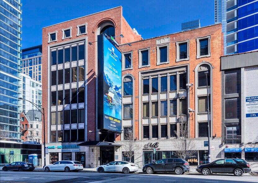 Primary Photo Of 747 N LaSalle St, Chicago Loft Creative Space For Lease