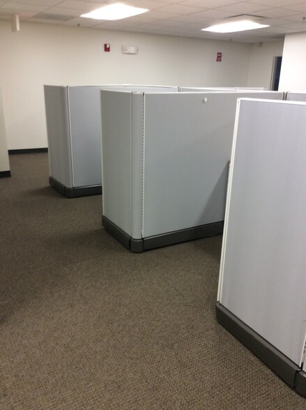 More Photos Of 5 Community Dr, Augusta Office For Sale