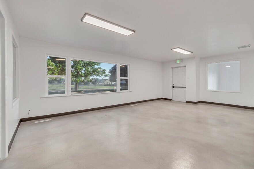 More Photos Of 15 E 700 N, Orem Office For Sale