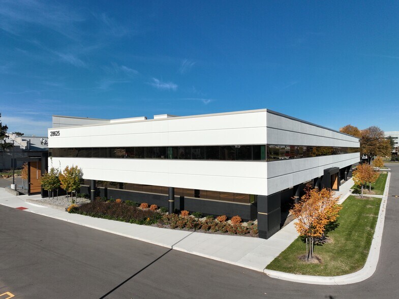 More Photos Of 28625 Northwestern Hwy, Southfield Medical For Lease