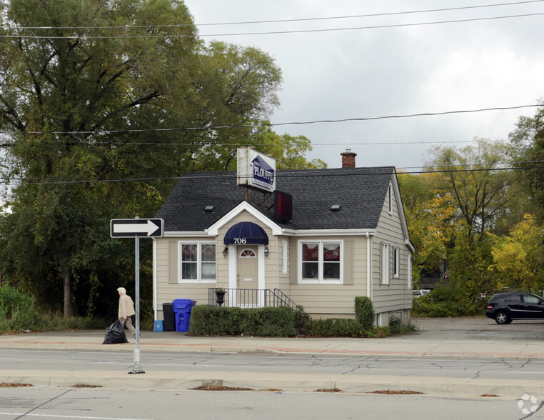 Primary Photo Of 706 Guelph Line, Burlington Storefront Retail Office For Sale